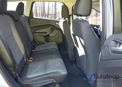 2016 Ford Escape Se z USA, uszkodzony, nr VIN 1FMCU9GX9GUB64743